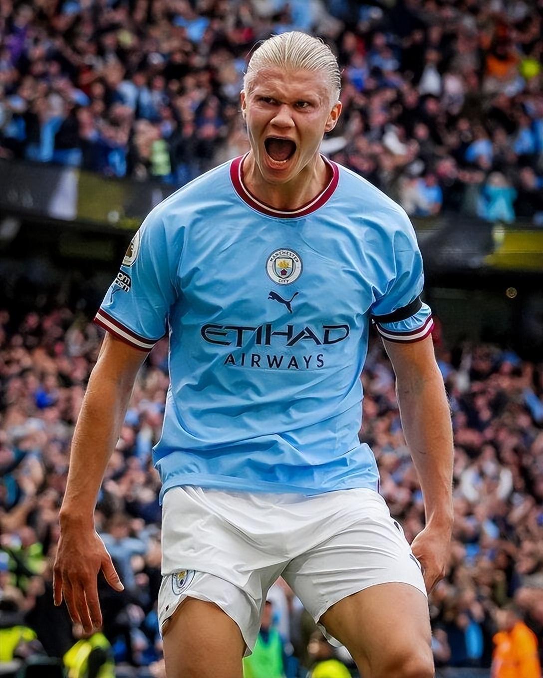 曼城有望大胜桑德兰，展现沉稳防守，争夺英超积分榜席位。（曼城有望横扫桑德兰，凭稳健防守冲击英超前列）