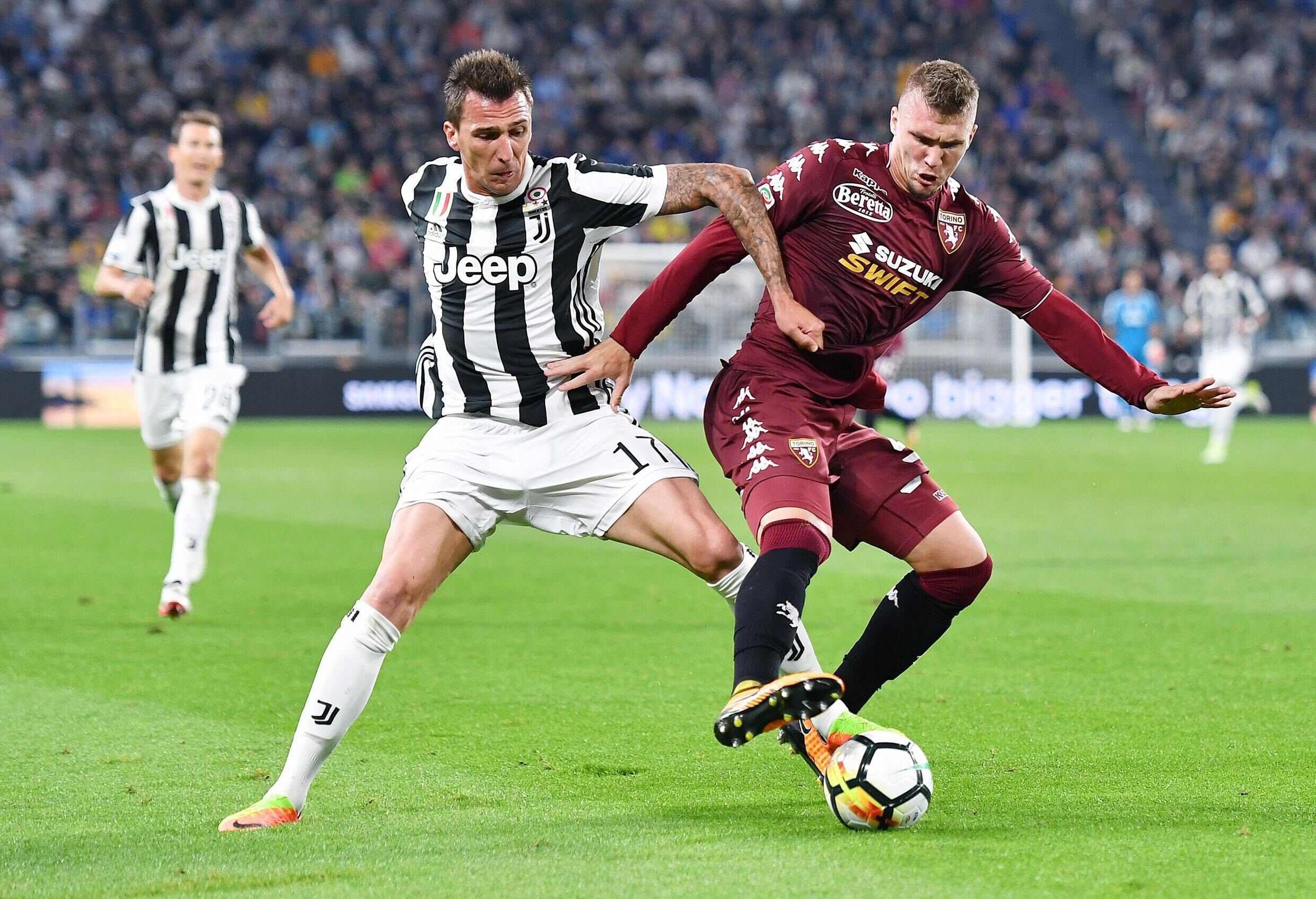 欧文突破防守助攻制胜（欧文强突分球助队绝杀）