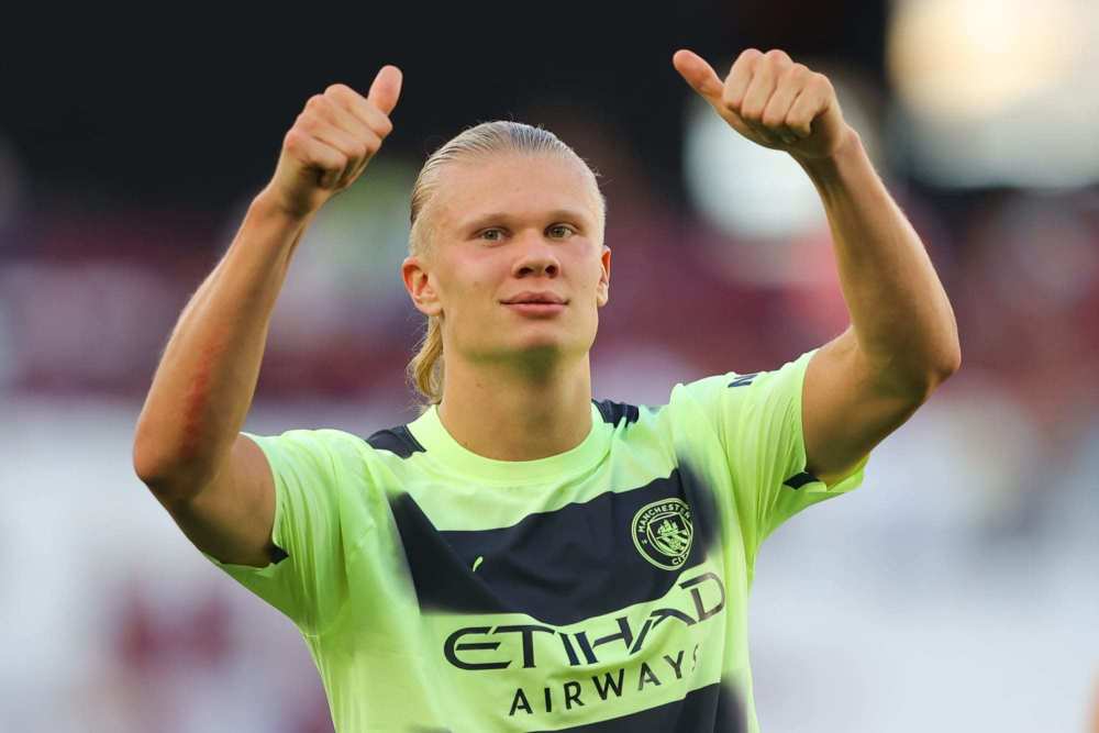 邮报：新主场用地估值存在分歧，曼联可能先买一部分土地开建（邮报：新球场用地估值有分歧，曼联或先购部分地块动工）