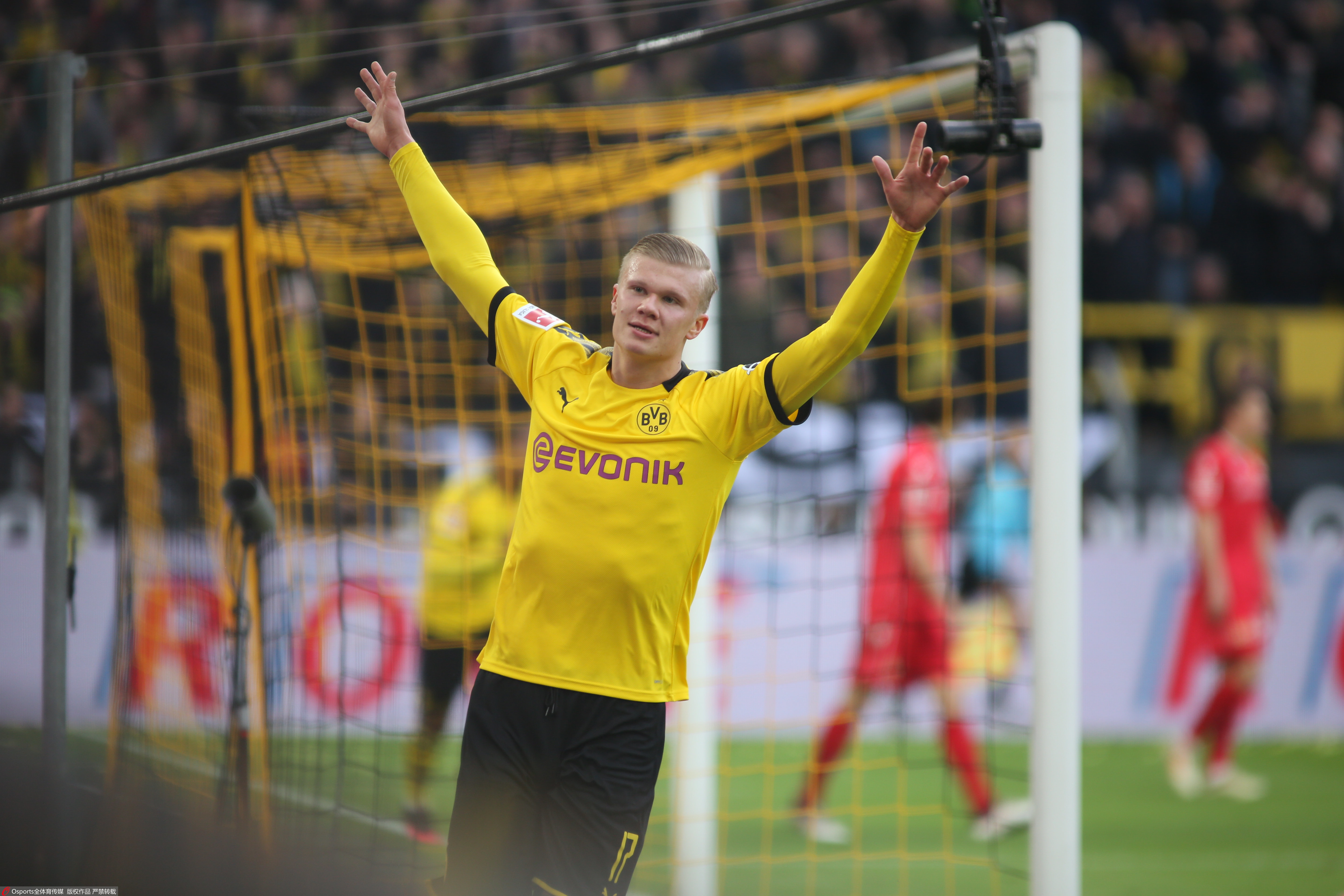 阿莱腿筋受伤，或将无缘代表科特迪瓦征战非洲杯（阿莱腿筋受伤，恐无缘随科特迪瓦出战非洲杯）