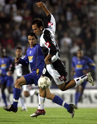 法媒：登贝莱已恢复个人训练，有望进入欧冠战热刺大名单（法媒：登贝莱恢复单独训练，有望入选欧冠对阵热刺名单）