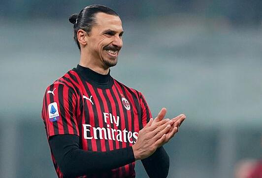 欧冠赛场精彩瞬间：皇马主场2-0取胜,（欧冠名场面：皇马主场2-0完胜）