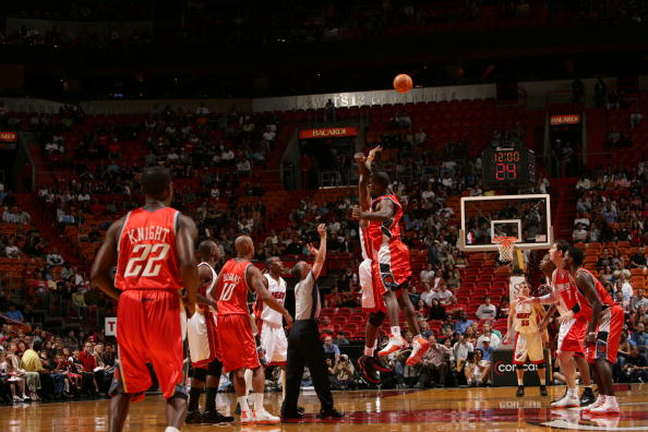 津媒谈国足选帅：本土“少壮派”教练的优势不容忽视（津媒：国足主帅遴选不可忽视本土少壮教练的优势）