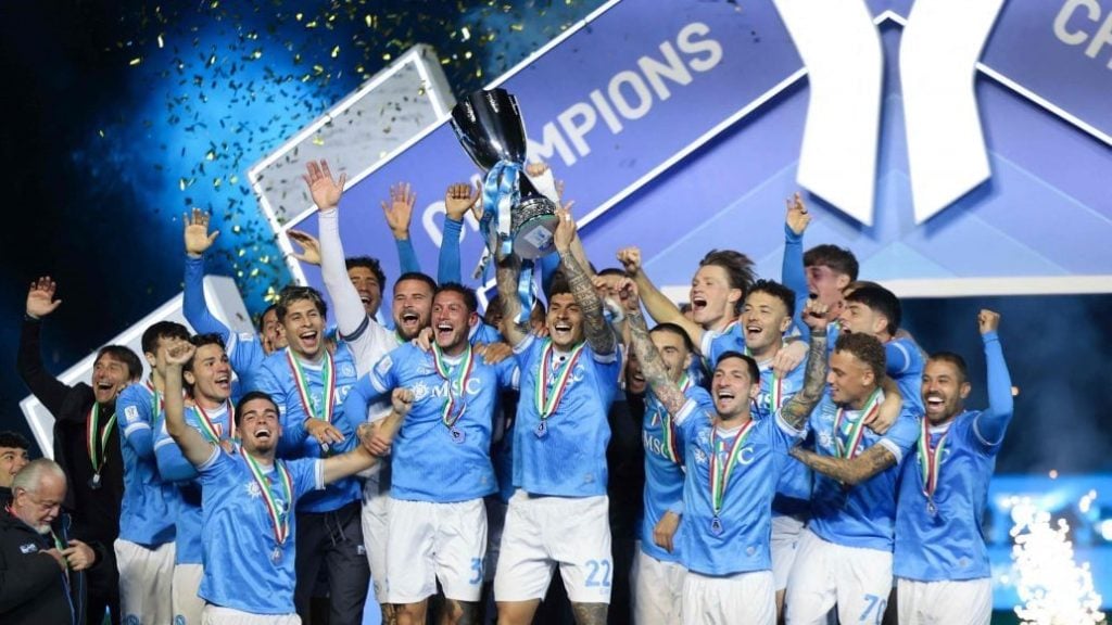 2025中足联颁奖会：河南队主帅拉莫斯当选中超最佳教练（2025中足联年度颁奖：河南队主帅拉莫斯荣膺中超最佳教练）