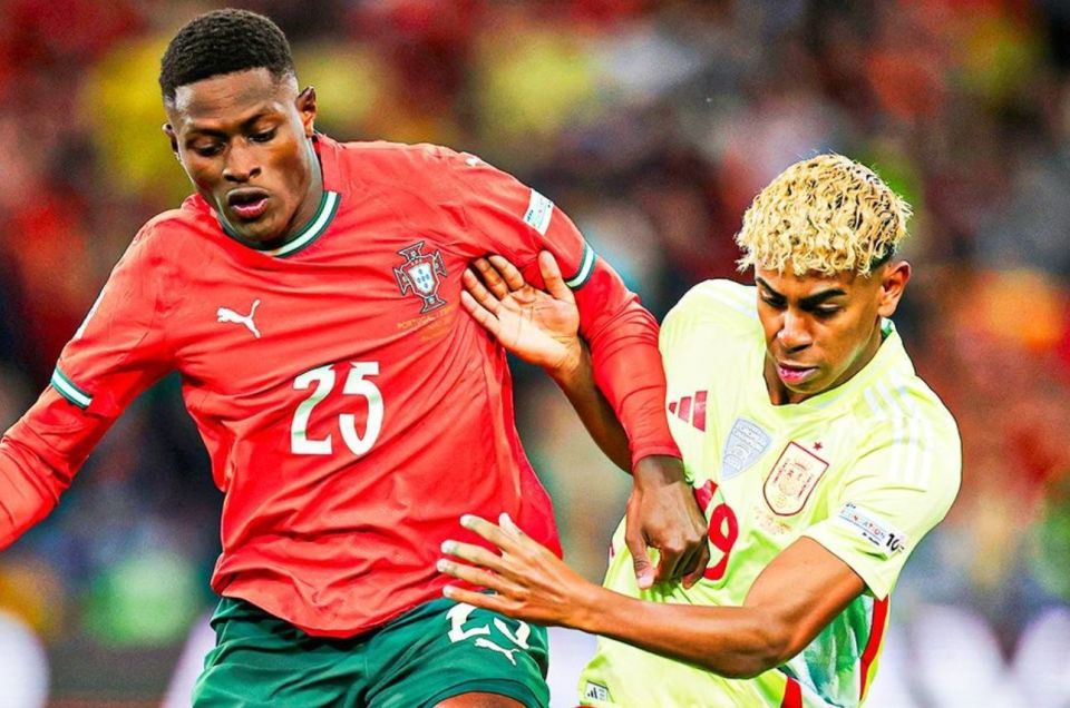 “苏超番外篇”，南京VS苏州足球对抗赛已有超5000人预约看球（苏超特别场：南京对苏州足球对决，预约观赛人数突破5000）