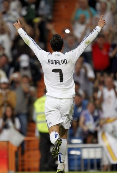 前教练：莱奥小时候的天赋只有C罗能与之相比（昔日教练：莱奥少时天赋唯有C罗可比）