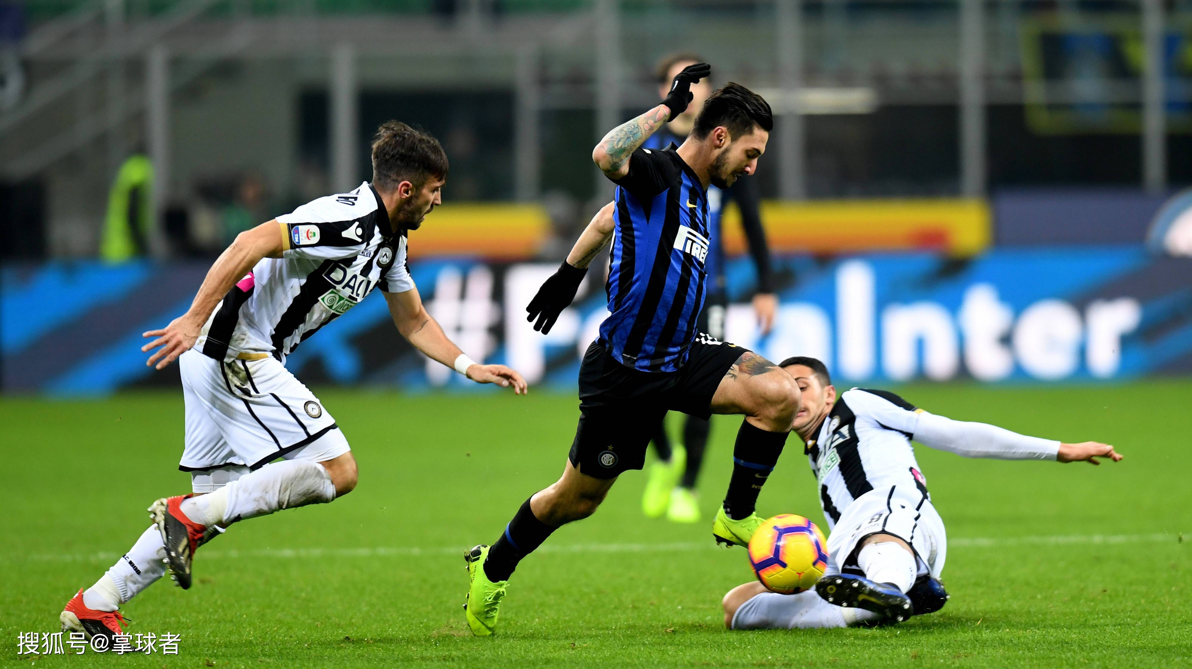 ESPN：曼联冬窗难有大手笔，中场引援可能只有施蒂勒可行（ESPN：曼联冬季转会难掀大动作，中场补强恐仅施蒂勒可行）