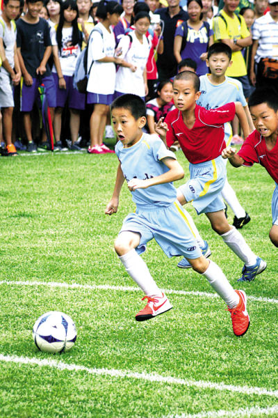 解说到了一个亚冠精英联赛的超巨失误…（解说直击亚冠精英联赛顶级球星的致命失误）