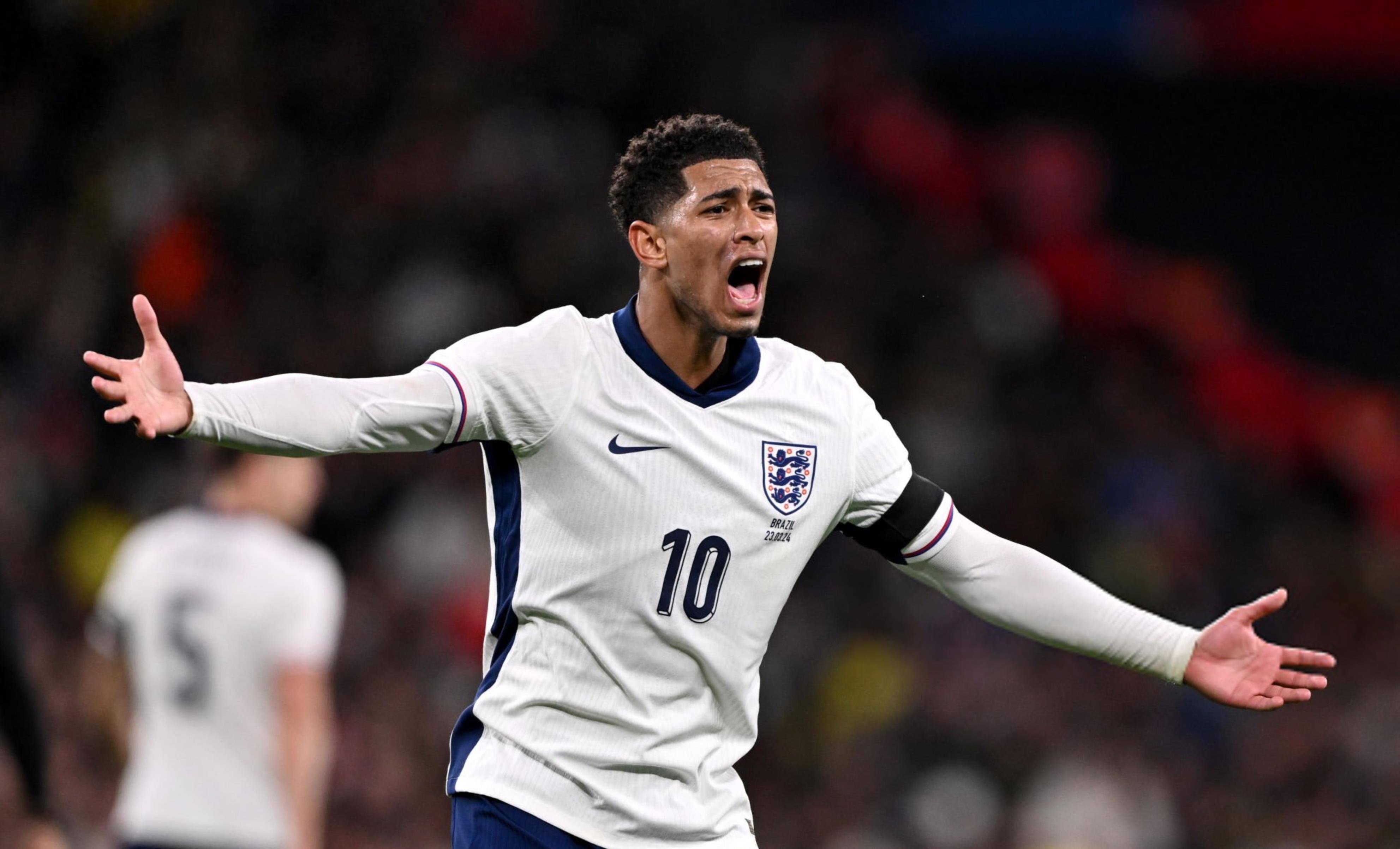 缺阵期间在板凳指挥对你领导力有帮助吗？杰威：他们根本不听（缺阵坐板凳指挥能提升领导力？杰威：他们根本不听）