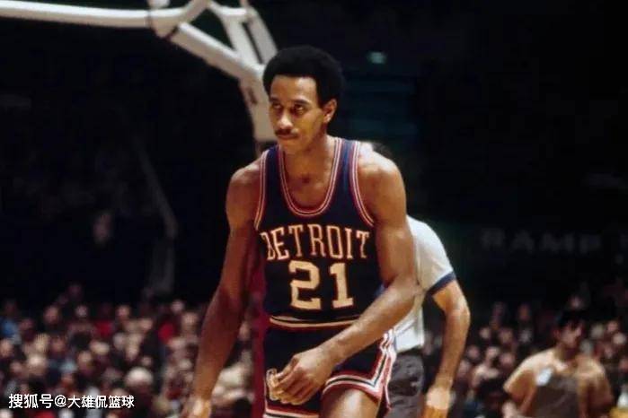 也暴露了球 也暴露了球